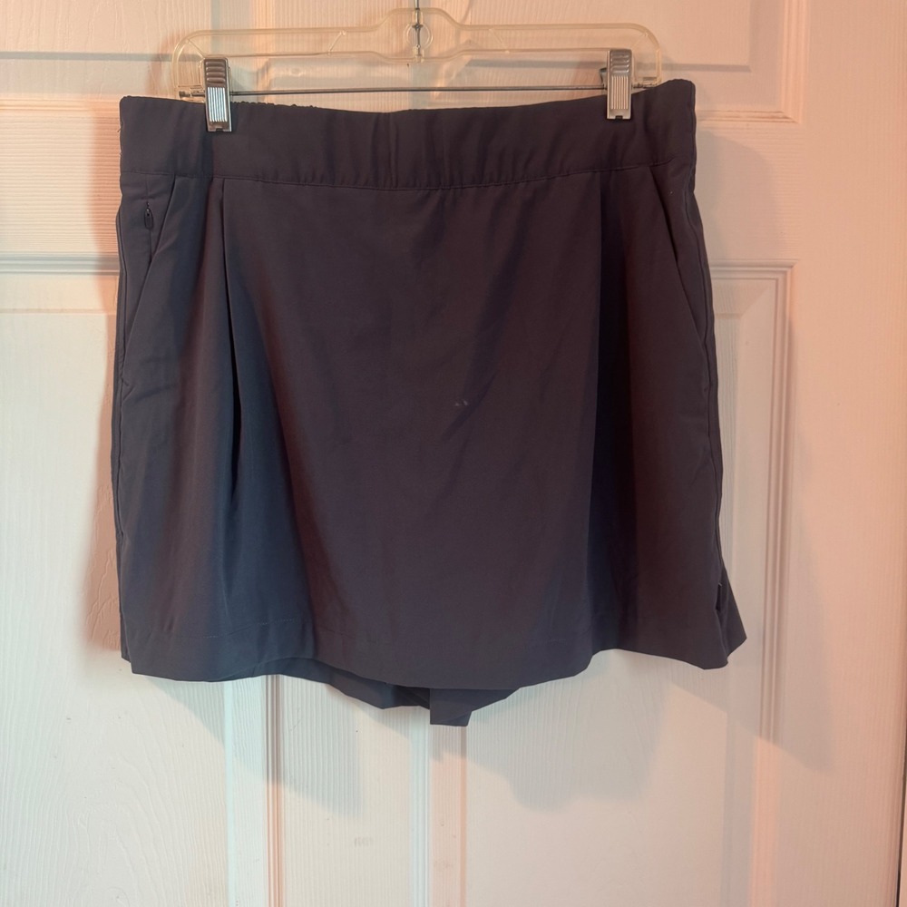 REI Co-op Skort Womens Large Gray Hiking Activewear Built-in Shorts Pleated